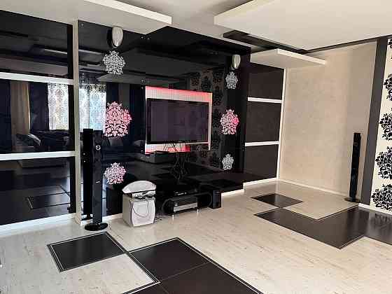 Сдаётся 3К-Кв. Новострой, пр-т Ильича. 3 Спальни, 2 Санузла, Вода 24/7. Донецк