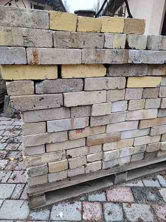 Кирпич бу. Донецк