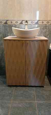 Продам накладную раковину с тумбой Макеевка