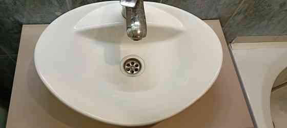 Продам накладную раковину с тумбой Макеевка