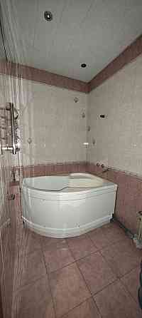 Продам 3-комнатную квартиру в г. Харцызске, район 5-й школы Харцызск