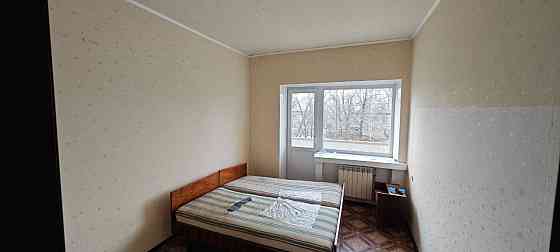 Продам 3-комнатную квартиру в г. Харцызске, район 5-й школы Харцызск