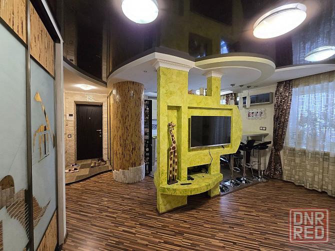 Срочно продам, Шикарную 3-х комнатную квартиру, Гвардейка центр, ориентир 5-я больница. Макеевка - изображение 2