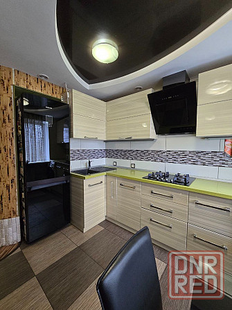 Срочно продам, Шикарную 3-х комнатную квартиру, Гвардейка центр, ориентир 5-я больница. Макеевка - изображение 1