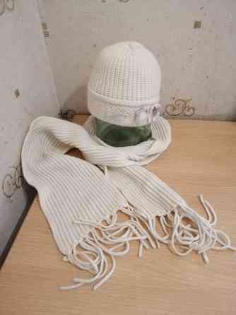 Продам комплект шапка с шарфом Донецк