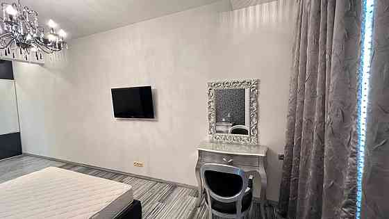 Продажа крупногабаритной квартиры в Ворошиловском районе, пр.Маяковского, жк "Диск" Донецк