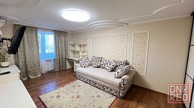 Продажа уютной двухкомнатной квартиры в Ворошиловском районе, бул.Школьный Донецк - изображение 1