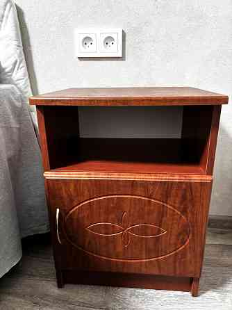 Продам комплект прикроватных тумбочек Донецк