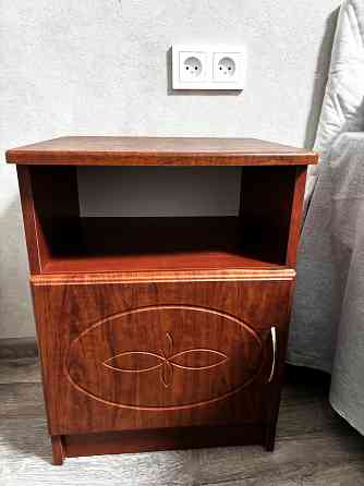 Продам комплект прикроватных тумбочек Донецк