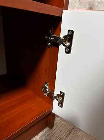 Продам комплект прикроватных тумбочек Донецк