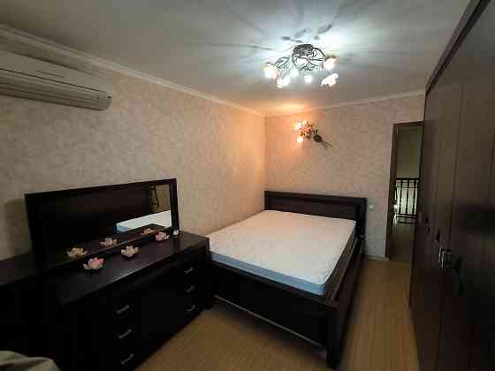 Двухуровневая, крупногабаритная квартира. Калининский р-н Донецк