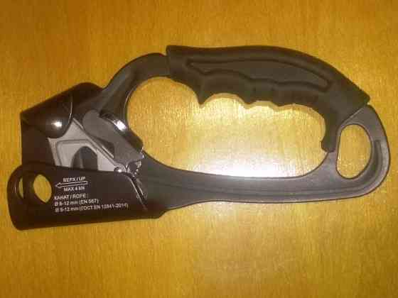 Зажим ручной Жумар под правую руку Макеевка