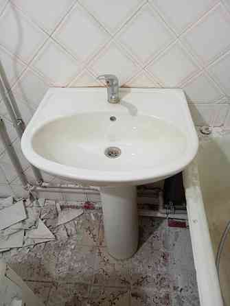 Продам умывальник тюльпан Макеевка