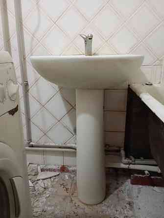 Продам умывальник тюльпан Макеевка