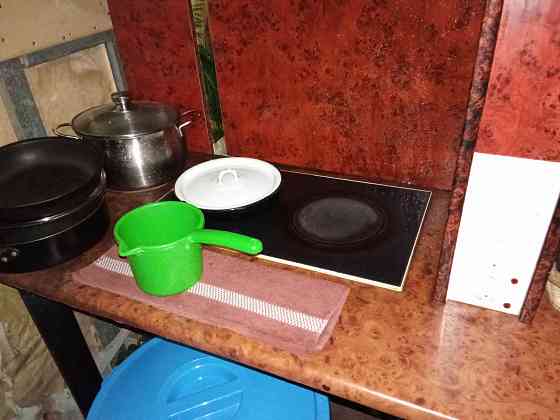 Кухня продам с электро плитой и духовкой Донецк