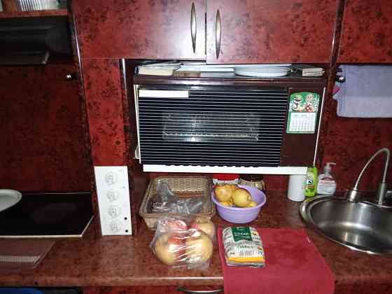 Кухня продам с электро плитой и духовкой Донецк