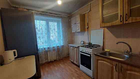 4 комнатная квартира район рынка Космос Мариуполь