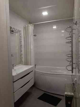 Сдается 2-комнатная квартира 52кв. м Район: Киевский Ориентир: Университетская 95 Донецк