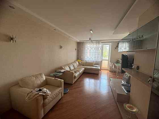 Продаётся светлая 4-комнатная квартира в районе Донецк Сити Донецк