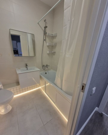 Hовaя кваpтира-студия cо свежим рeмонтoм полнocтью гoтoвa к проживaнию! Донецк