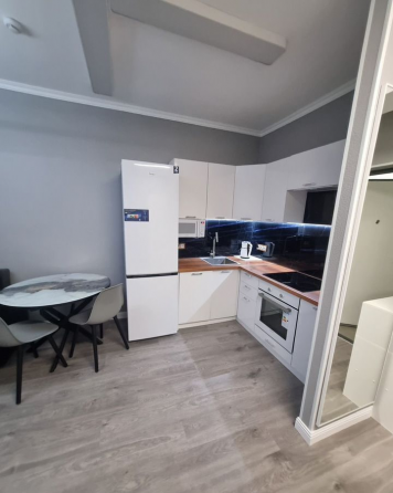 Hовaя кваpтира-студия cо свежим рeмонтoм полнocтью гoтoвa к проживaнию! Донецк