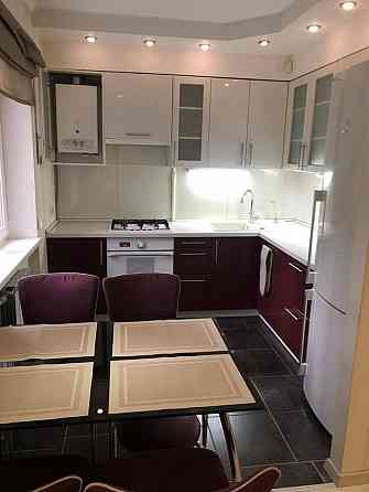 Сдам отличную 2-комнатную квартиру 42 м2 Куйбышевский р-н (пл. Бакинских Комиссаров) г. Донецк Донецк