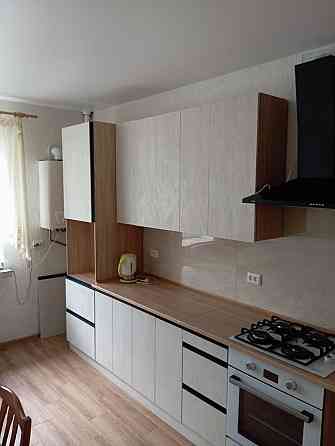 1-ком. квартира, 42м2, 3/5 эт. Мариуполь