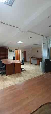 Сдам отдельно стоящее здание в Ленинском р-не, Офис 350 м². Ремонт. Автономное отопление. Парковка. Донецк