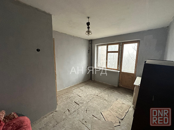 Продается 1-ая комнатная квартира в малосемейке, г. Макеевка, мкрн. Октябрьский (ориентир исполком) Макеевка - изображение 1