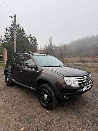 Продам автомобиль renault duster Макеевка