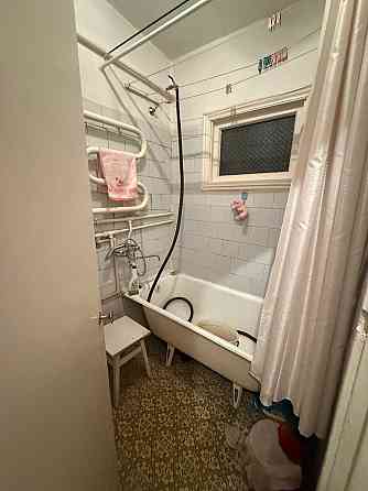 Продам двухкомнатную квартиру 100 квартал Ясиноватая