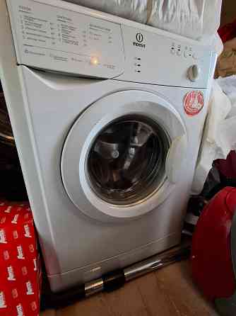 Продам стиральную машину Indesit Донецк
