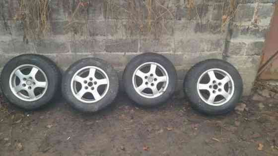 Колеса на зимней резине. Макеевка