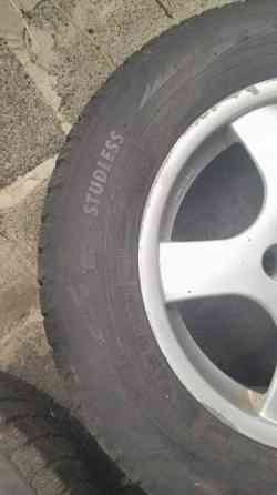 Колеса на зимней резине. Макеевка