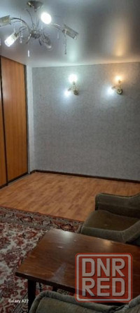 Продажа двухкомнатной квартиры в Червоногвардейском районе, ул.Комарова Макеевка - изображение 2