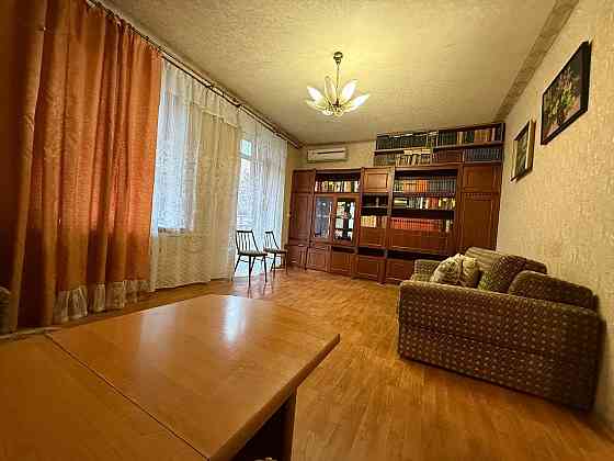 Продам 2к.квартиру сталинку Горького 159 Донецк