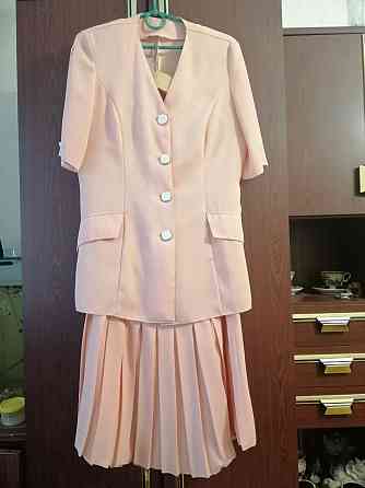 Продам костюм юбка блузон р.м Донецк