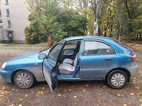 Продаю автомобиль Донецк