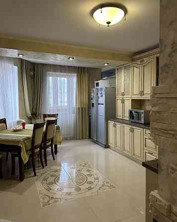 Сдаю шикарную трехкомнатную квартиру в Куйбышевском районе. Донецк