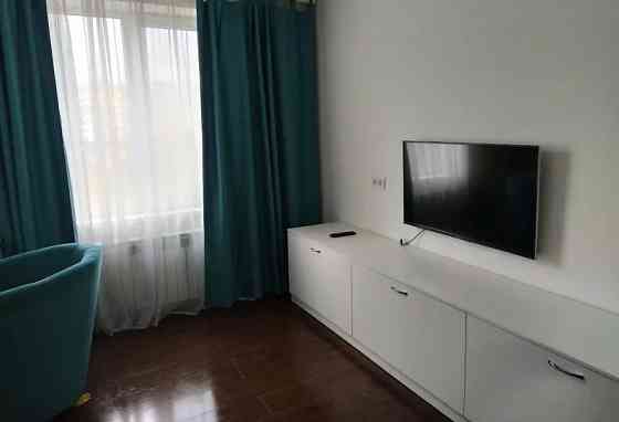 Сдам просторную трехкомнатную квартиру в Ворошиловском районе. Донецк