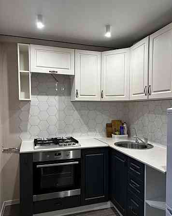 срочная сдача крупногабаритной двухкомнатной квартиры по адресу киевский район, ул. тренева Донецк