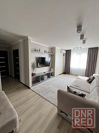 Сдaется нa длитeльный срок 3-комнатная уютная квартира в Ленинском районе, пр-кт Ленинский Донецк - изображение 1