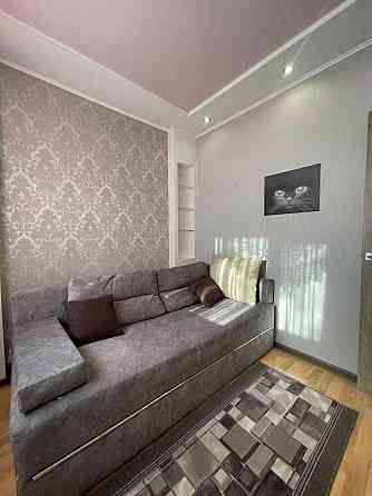 Сдаётся просторная светлая трехкомнатная квартира в Калининском районе Донецк