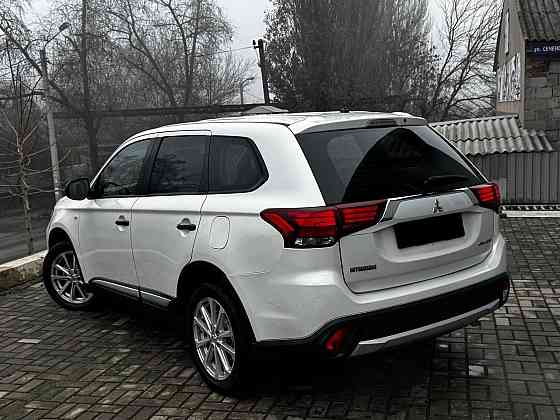 в продаже Mitsubishi outlander 2015 года выпуска! Донецк