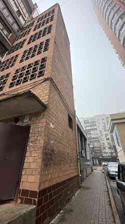 Срочно продам в центре квартиру Донецк