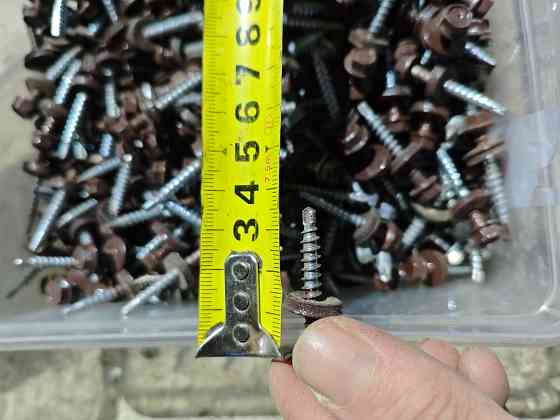 Продам саморезы кровельные коричневый Макеевка