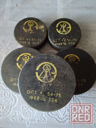 Шайбы хоккейные новые Донецк - изображение 1