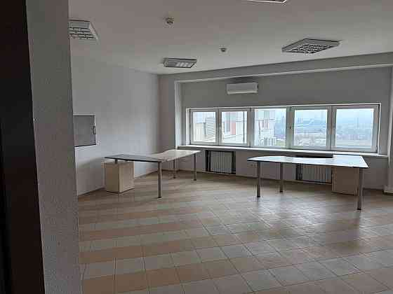 Аренда Коммерческой Недвижимости - 77.4 квадратных метров в Центре Ворошиловского Района Донецка Донецк