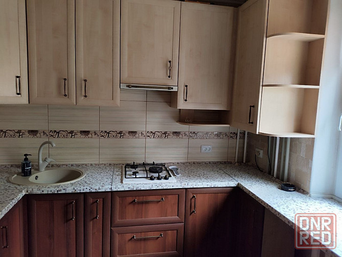 Сдается уютная 1- комнатная квартира,Буденновский район, улица 230-й Стрелковой Дивизии Донецк - изображение 1