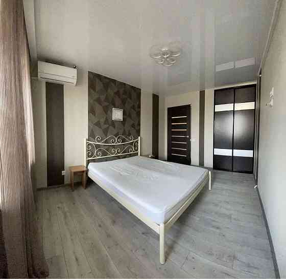 Сдaётся в аренду на длительный срок двухкомнатная квартира в Калининском районе Донецка Донецк